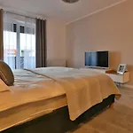 Ada Luxury B46